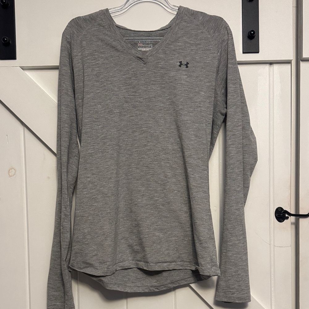 Under Armour Women's Heather Gray Loose Fit Long Sleeve Tee Size Medium